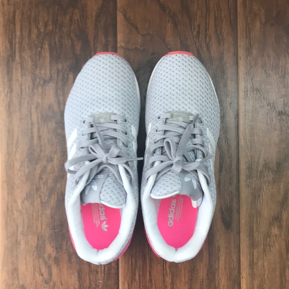 Adidas Tennis shoes size 7